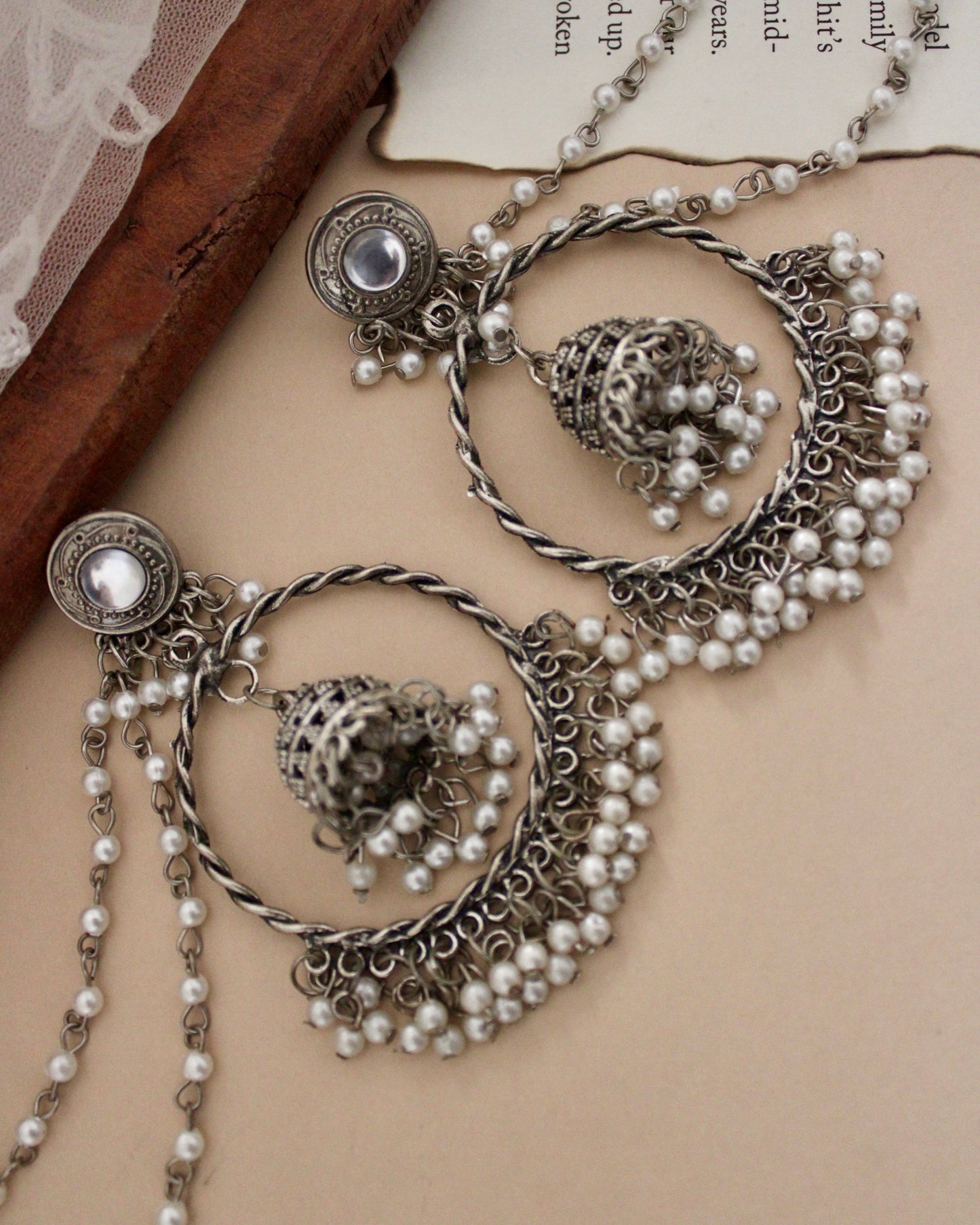 Naaz Pearl Chaandbaali