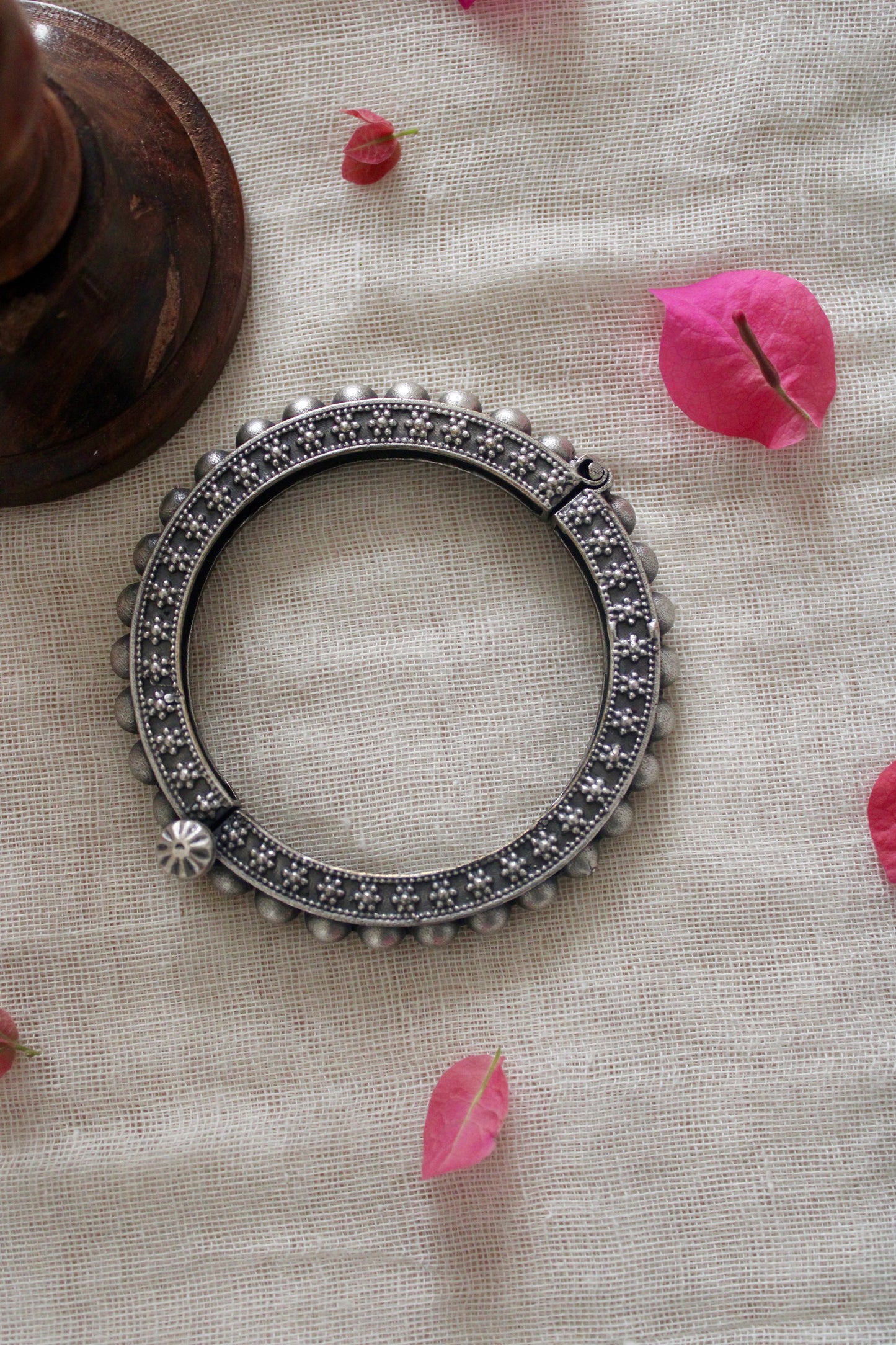 Tavisha Brass Kada