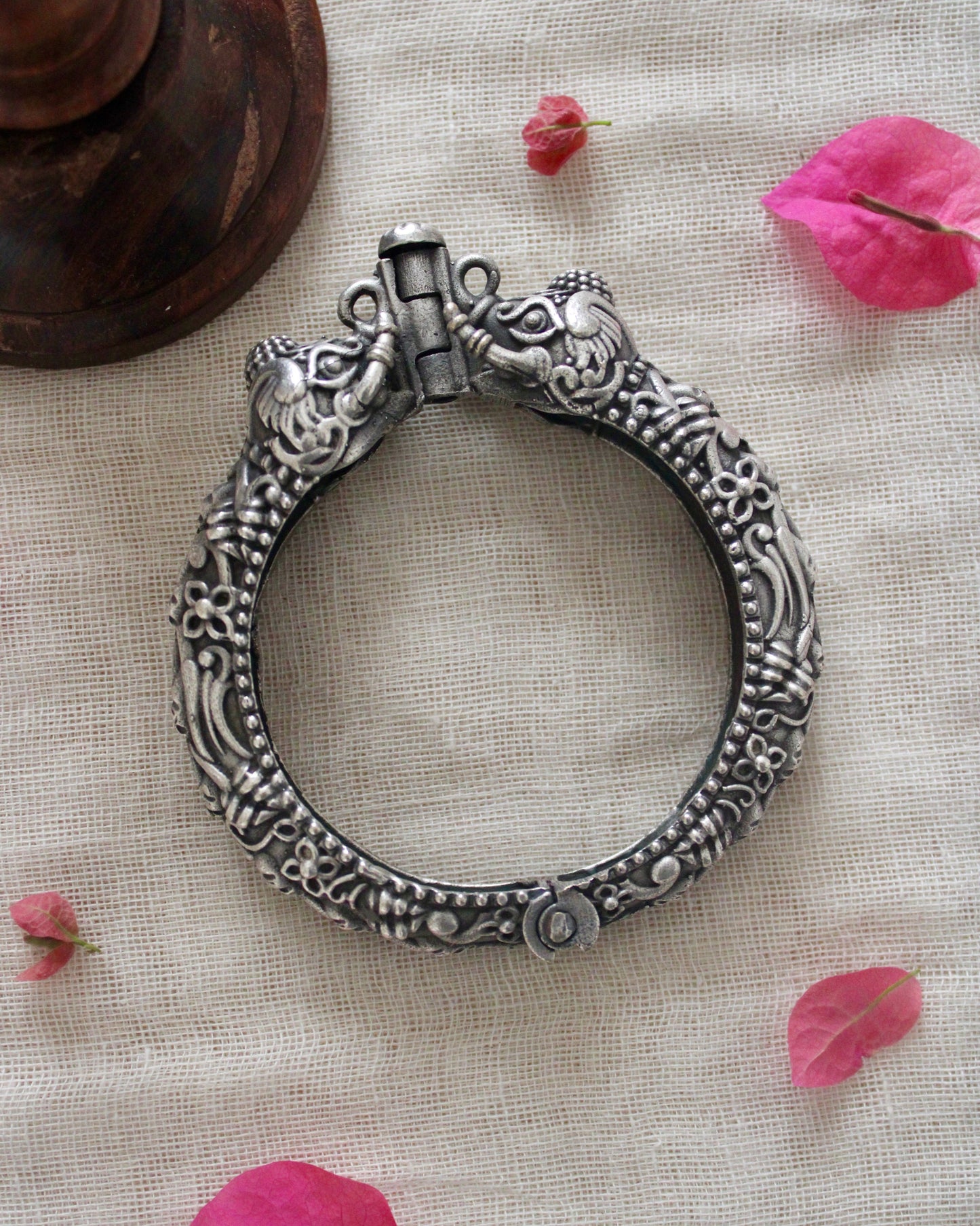 Gajanan Brass Kada