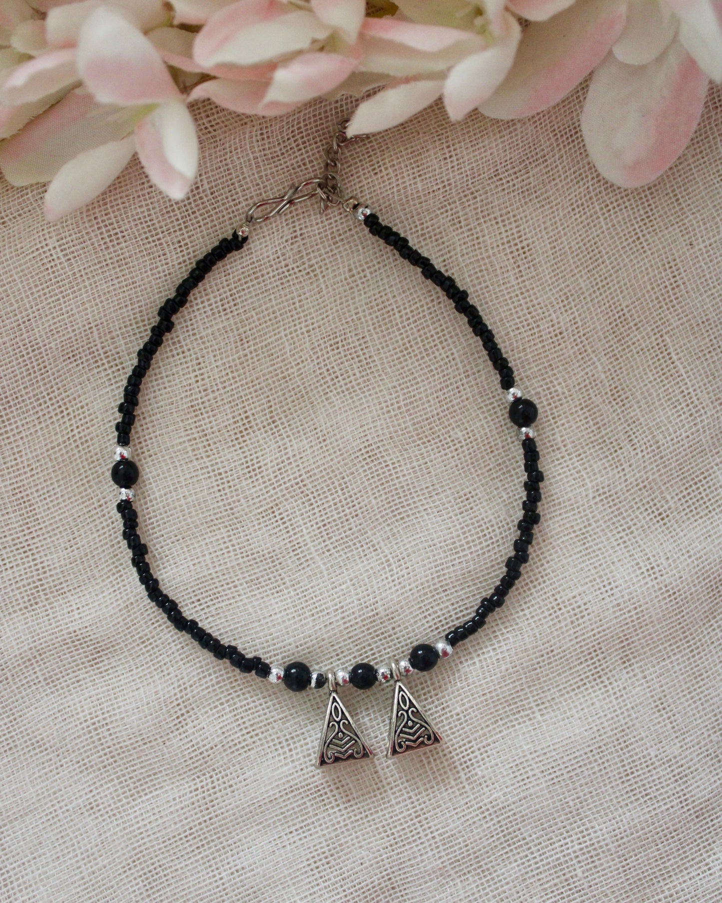Trikon Anklet