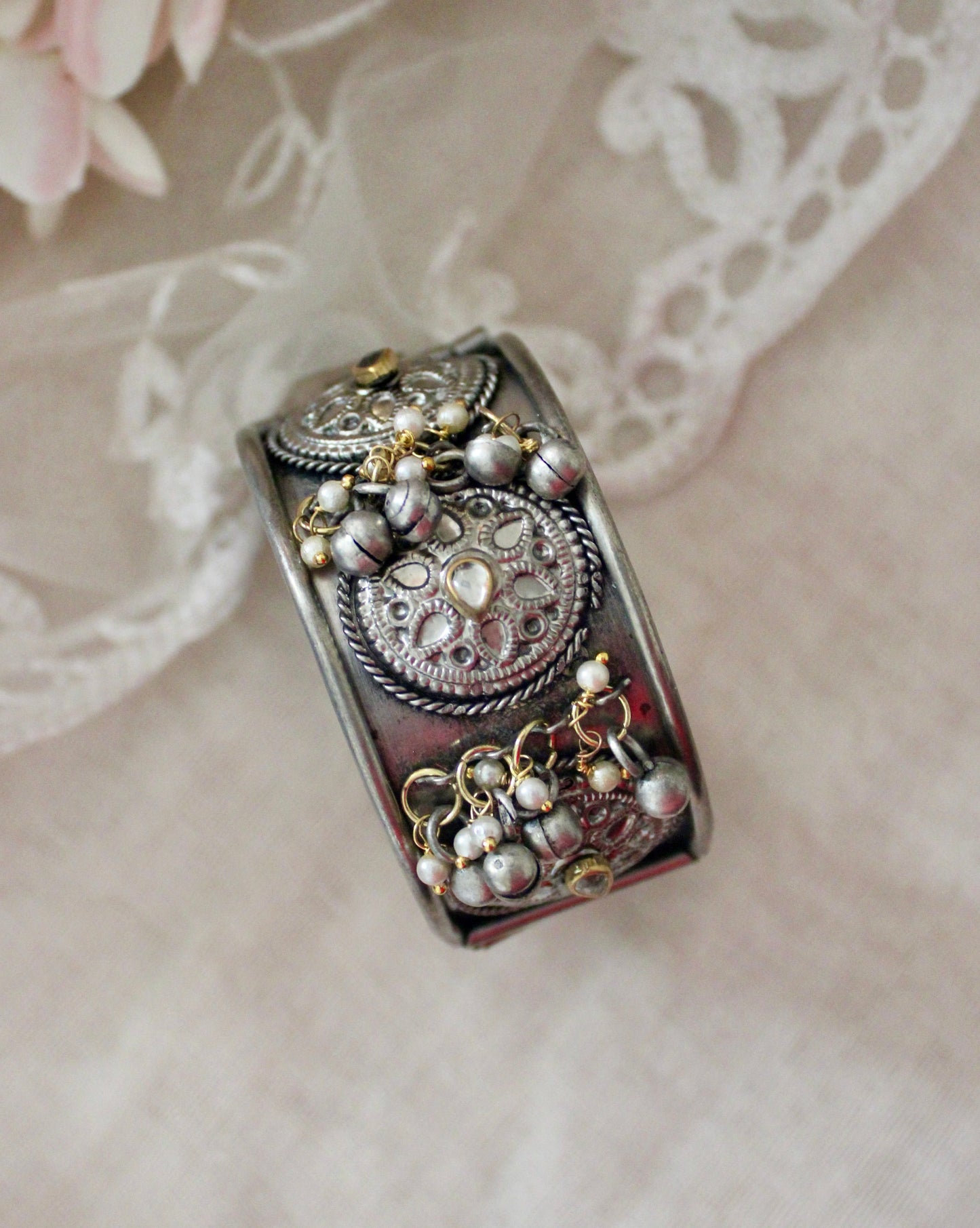 Mariyam Dual Tone Oxidised Kada
