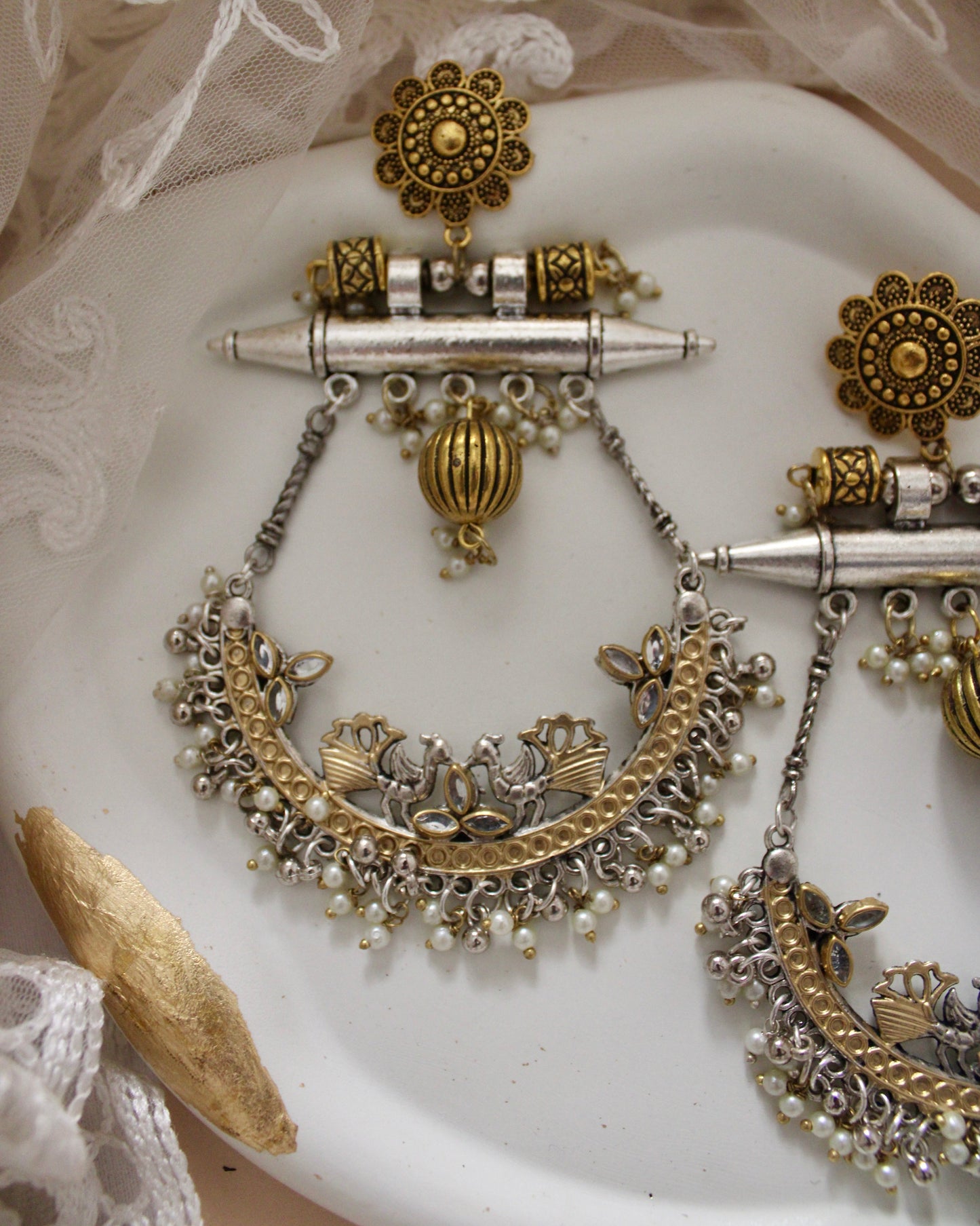 Aarna Dual Tone Chaandbaali