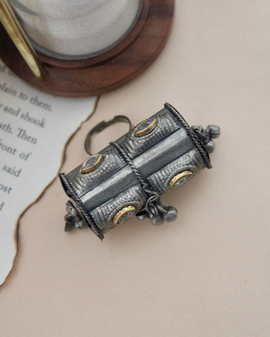 Dual Tone damru Ring