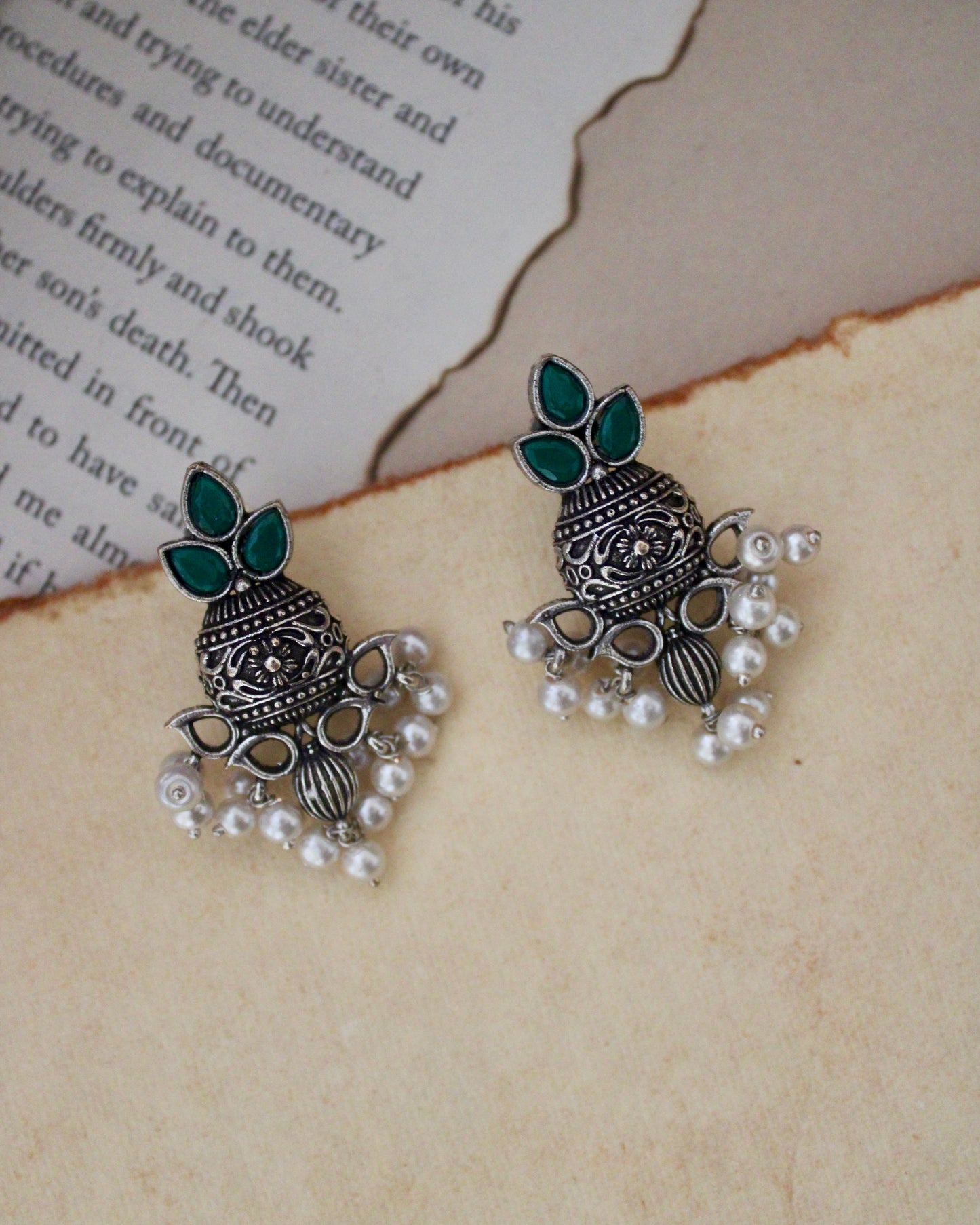 Aranshi Kalash Studs