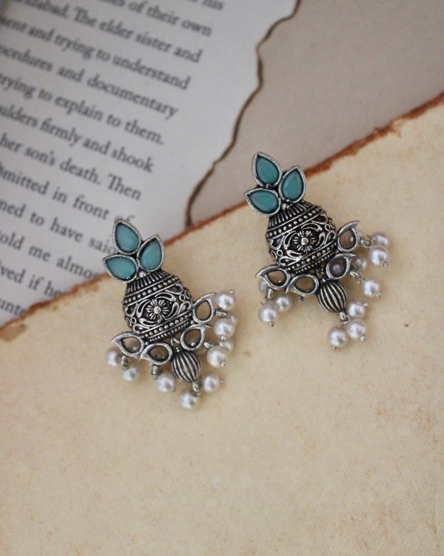 Aranshi Kalash Studs