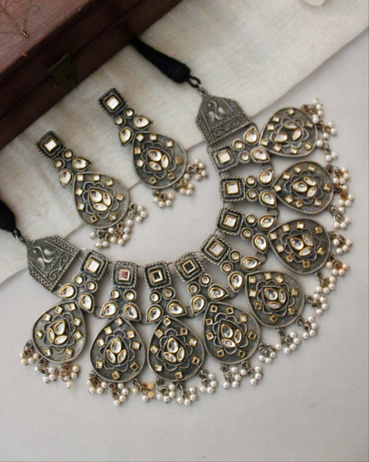 Samaira Dual Tone Necklace