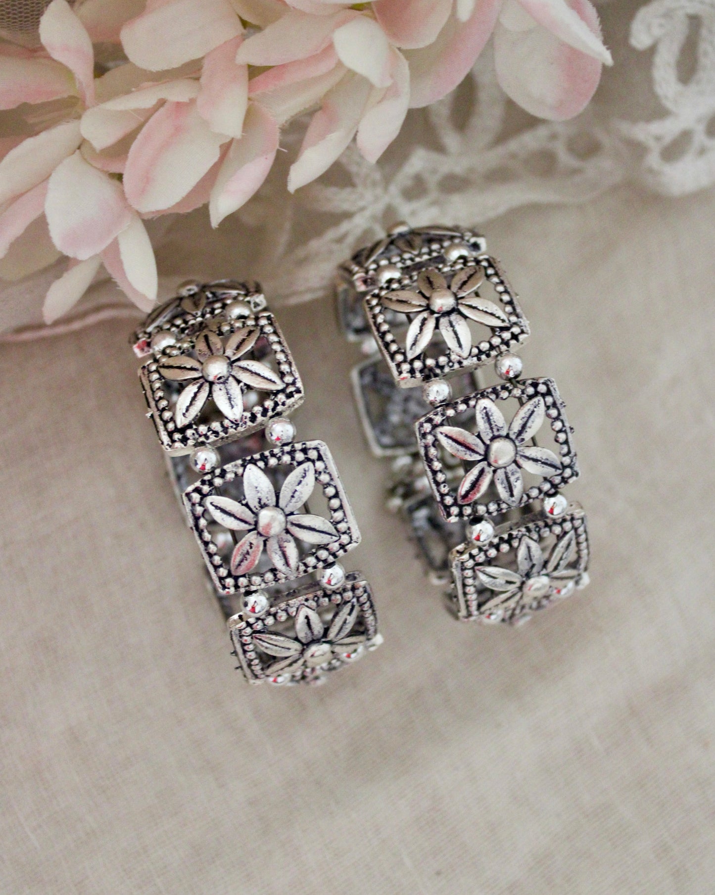 Flower Kada