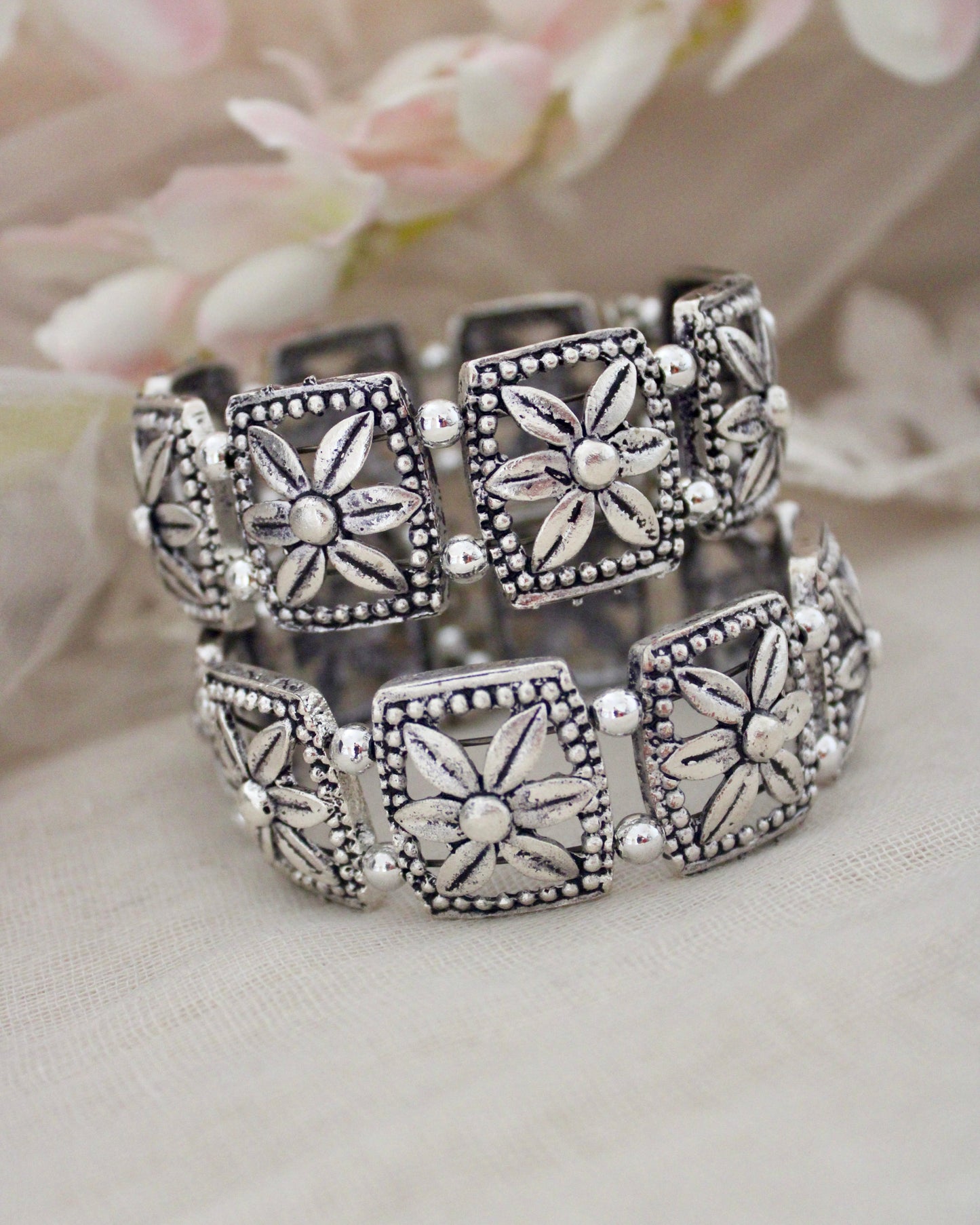 Flower Kada