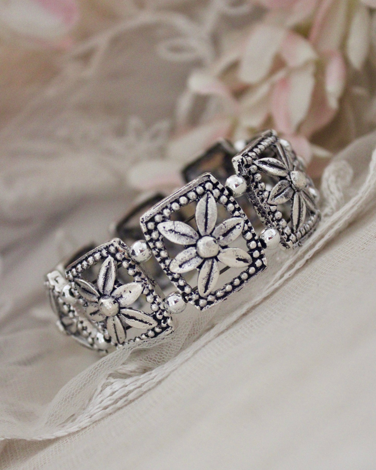 Flower Kada