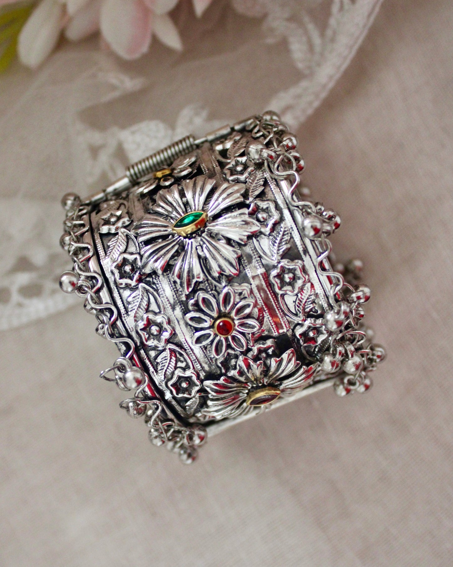 Yashika Oxidised Kada