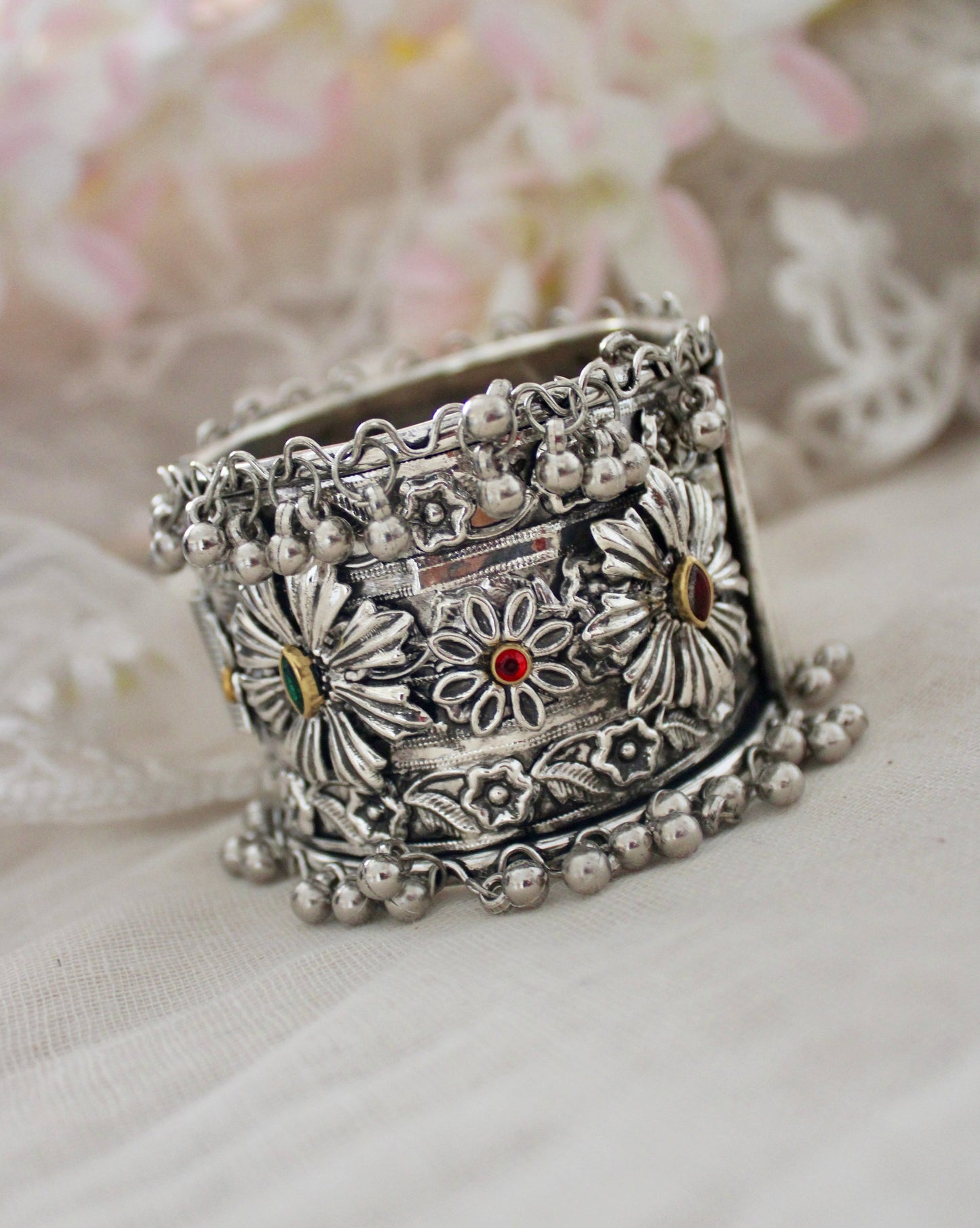 Yashika Oxidised Kada