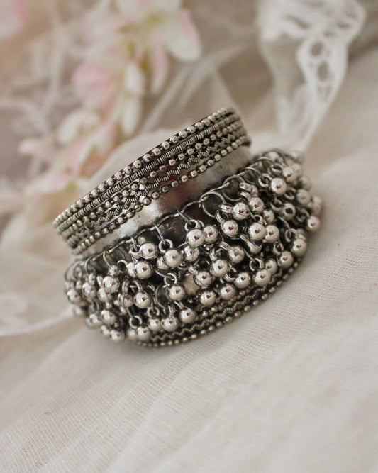 Fatima Silver Oxidised Kada