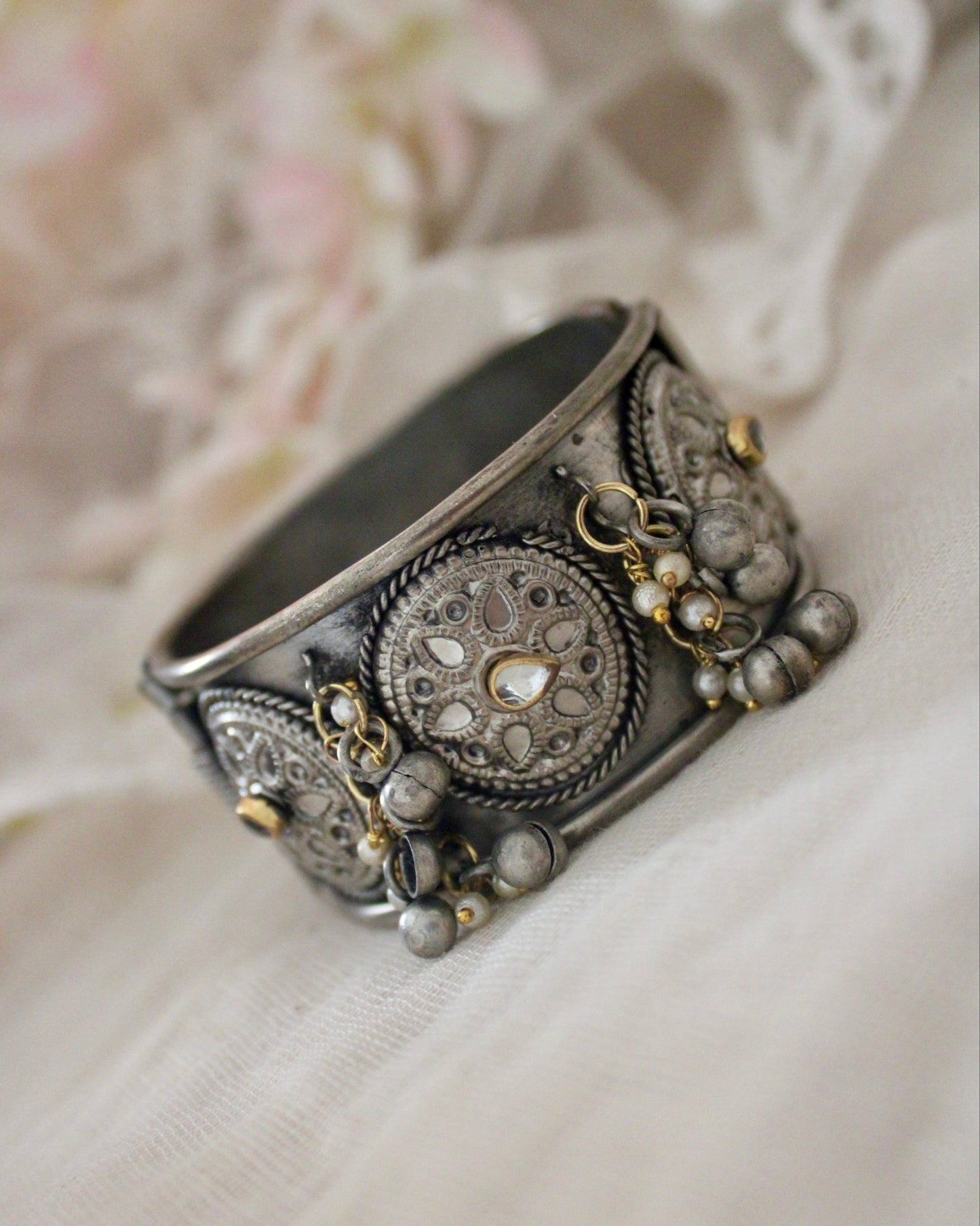 Mariyam Dual Tone Oxidised Kada