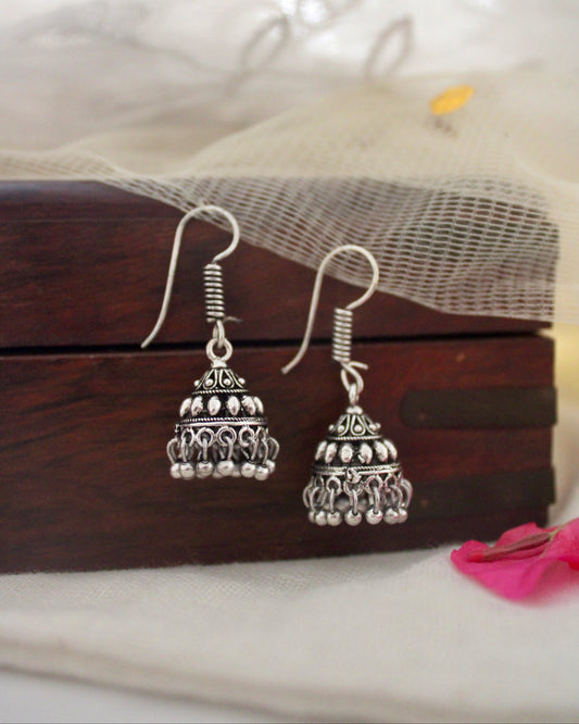 Varnika Jhumka