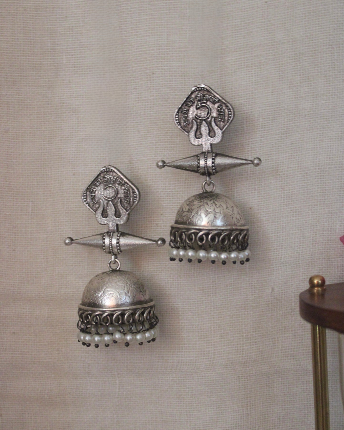 Ikshita Paisa Jhumka